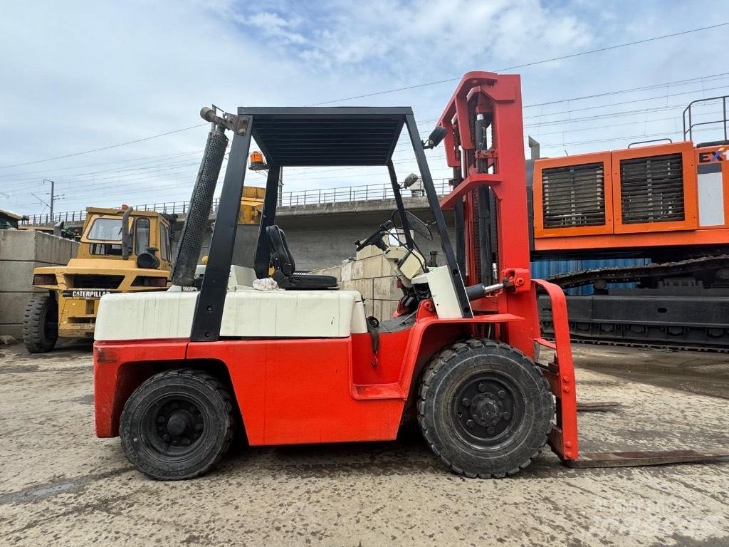 Nissan WF03A35U Dieselstapler