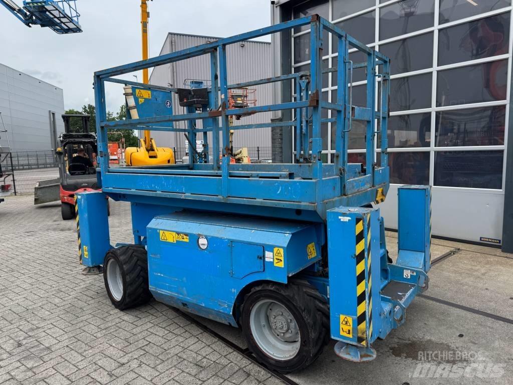 Genie GS 2668 RT Scheren-Arbeitsbühnen