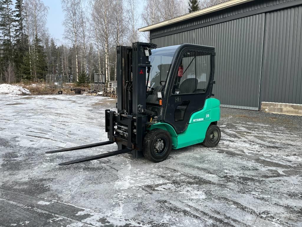 Mitsubishi FD25NT Dieselstapler