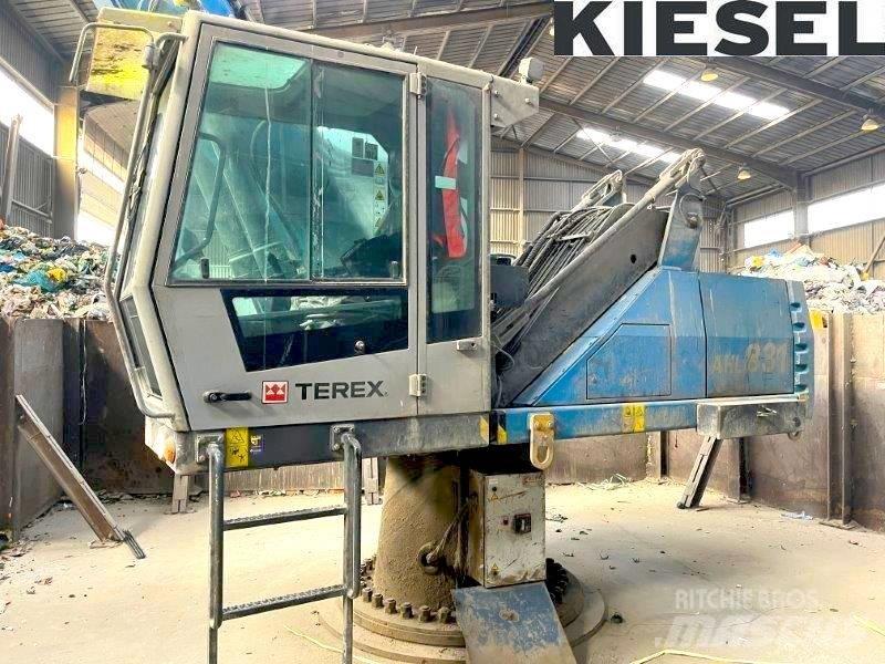 Fuchs AHL 831 D Materialumschlag