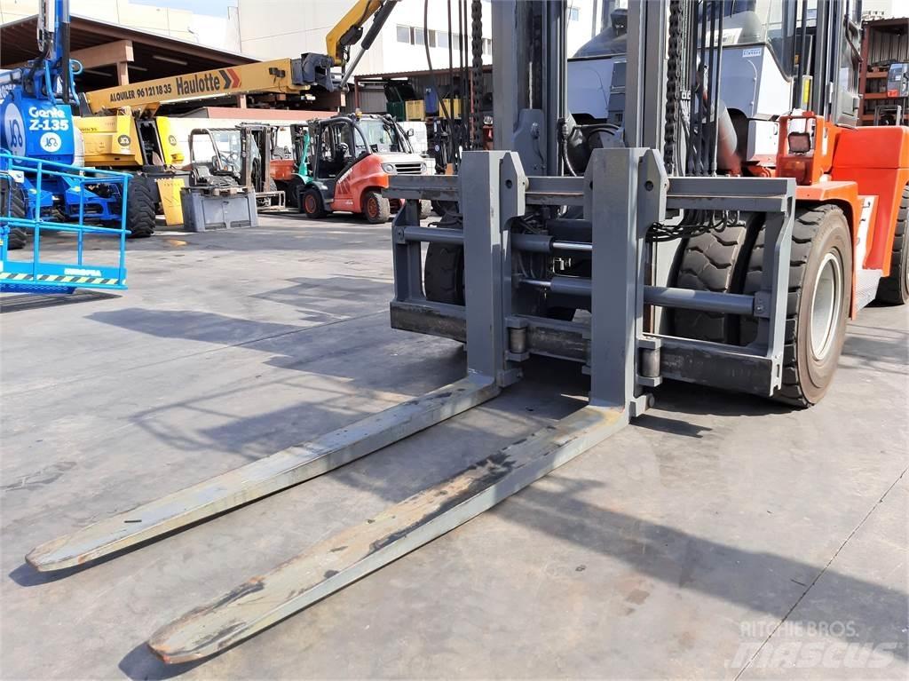 Kalmar DCE120 12 Dieselstapler