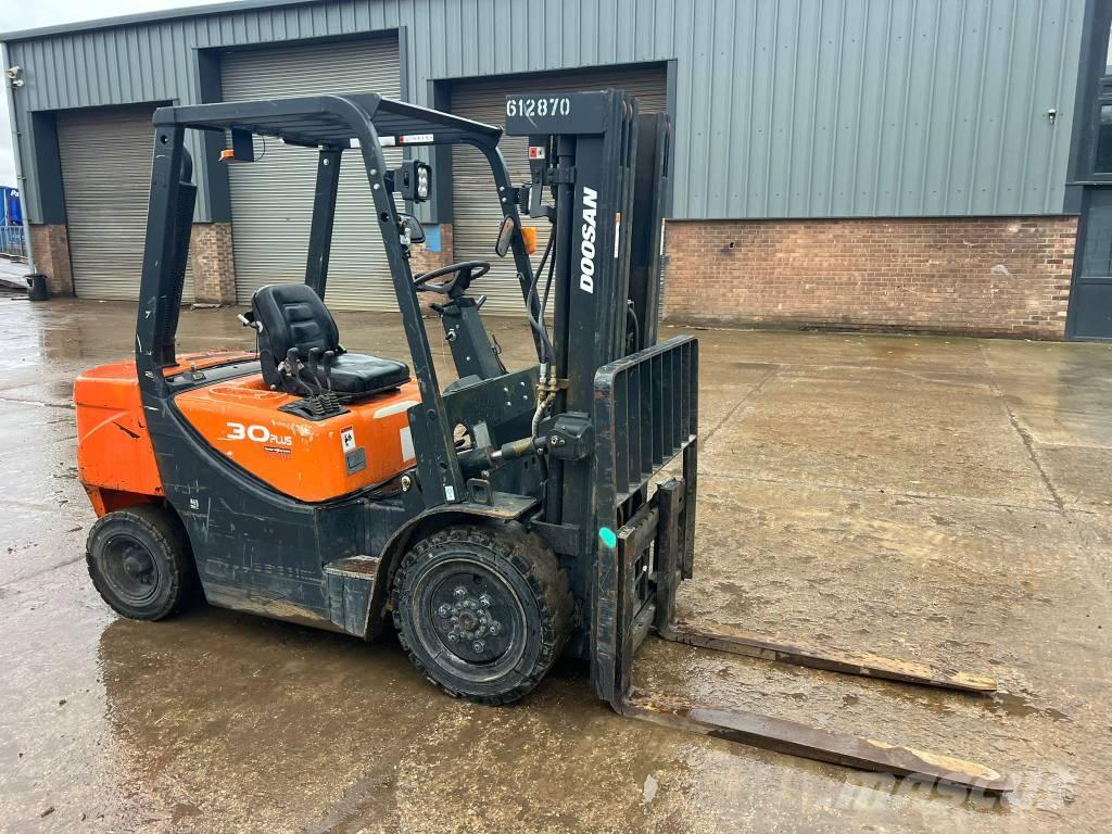 Doosan D 30 GP Dieselstapler
