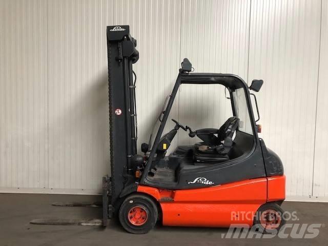 Linde E25-02 Elektrostapler