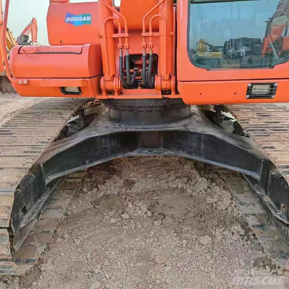 Doosan 225 Raupenbagger