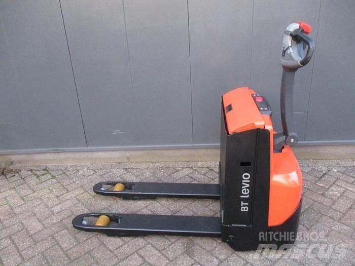 Toyota LWE 140 Niedergabelstapler