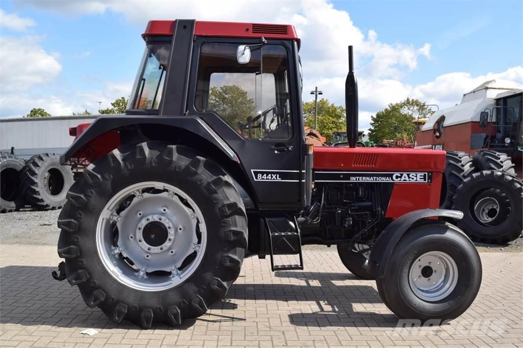 Case IH 844 XL Traktoren