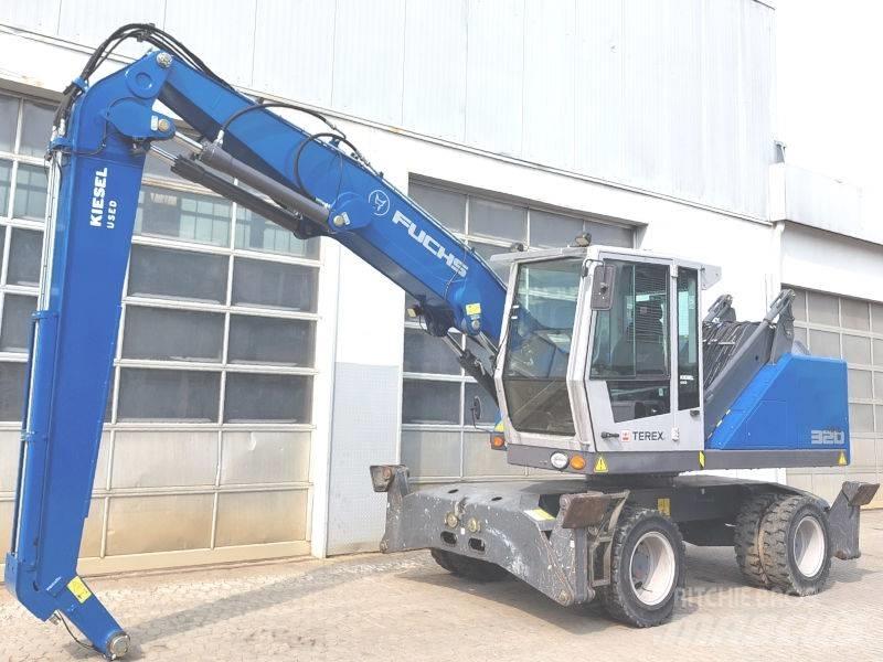 Fuchs MHL 320 F Materialumschlag