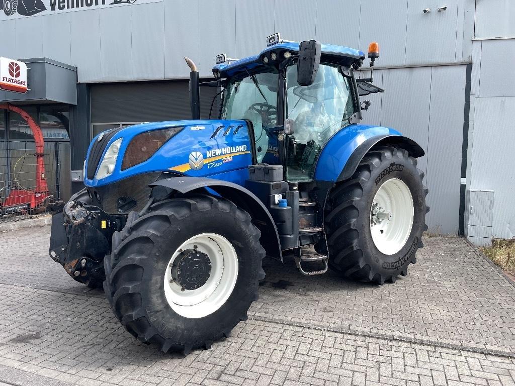 New Holland T 7.230 Traktoren