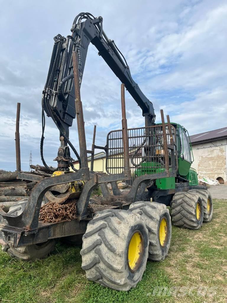 John Deere 810 E Forwarder