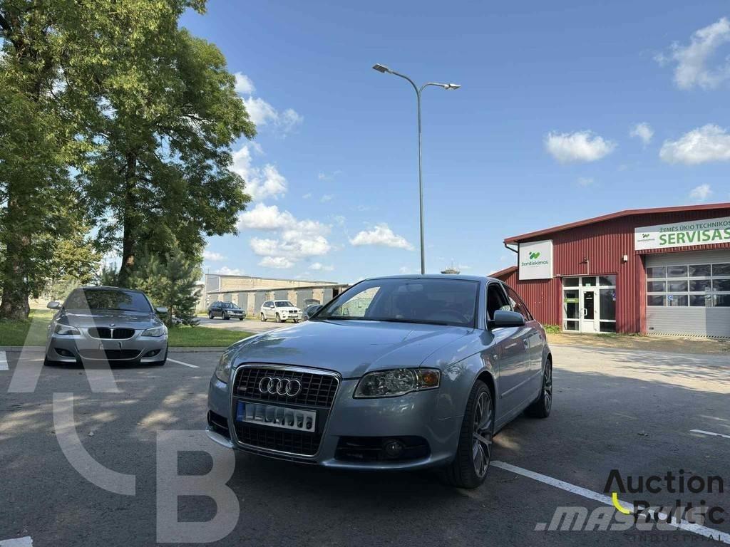 Audi A4 PKWs