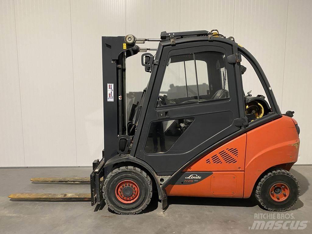 Linde H25T-393 Gasstapler