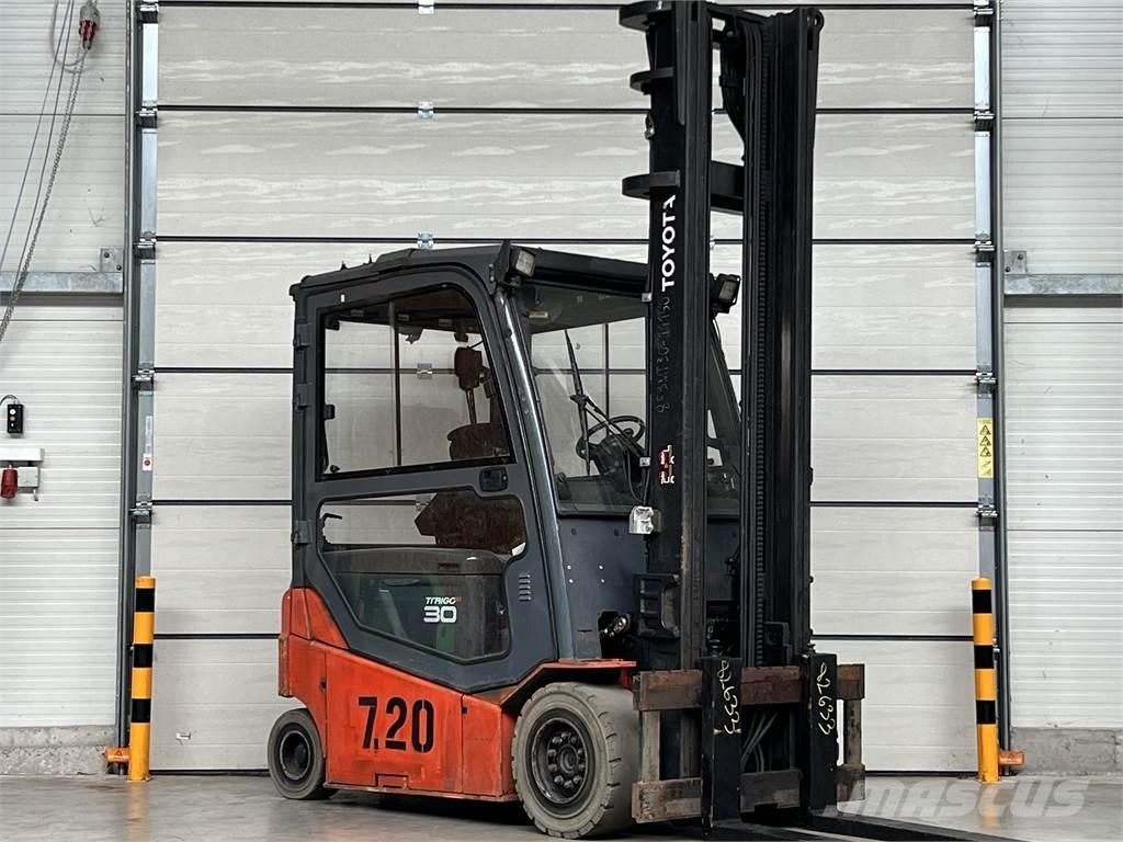 Toyota 8FBMT30 Elektrostapler