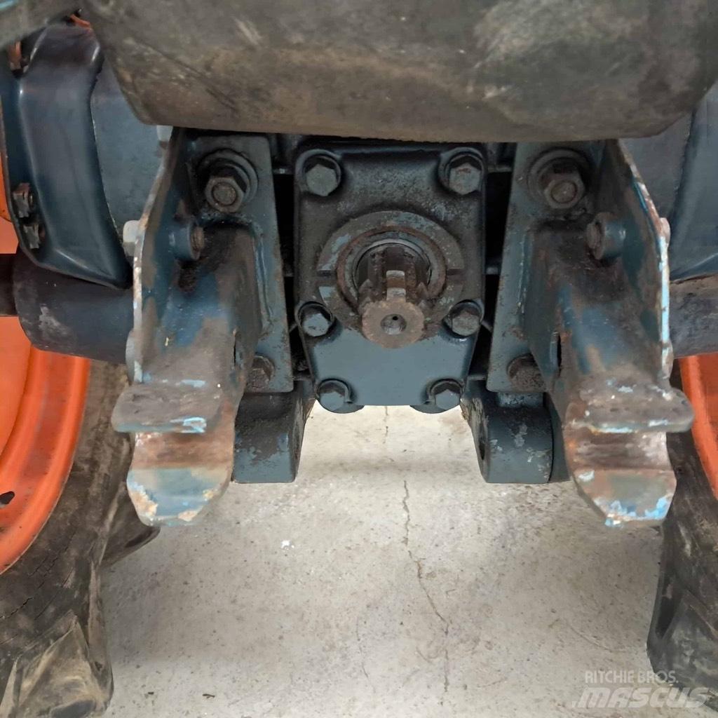 Kubota B 7000 Traktoren