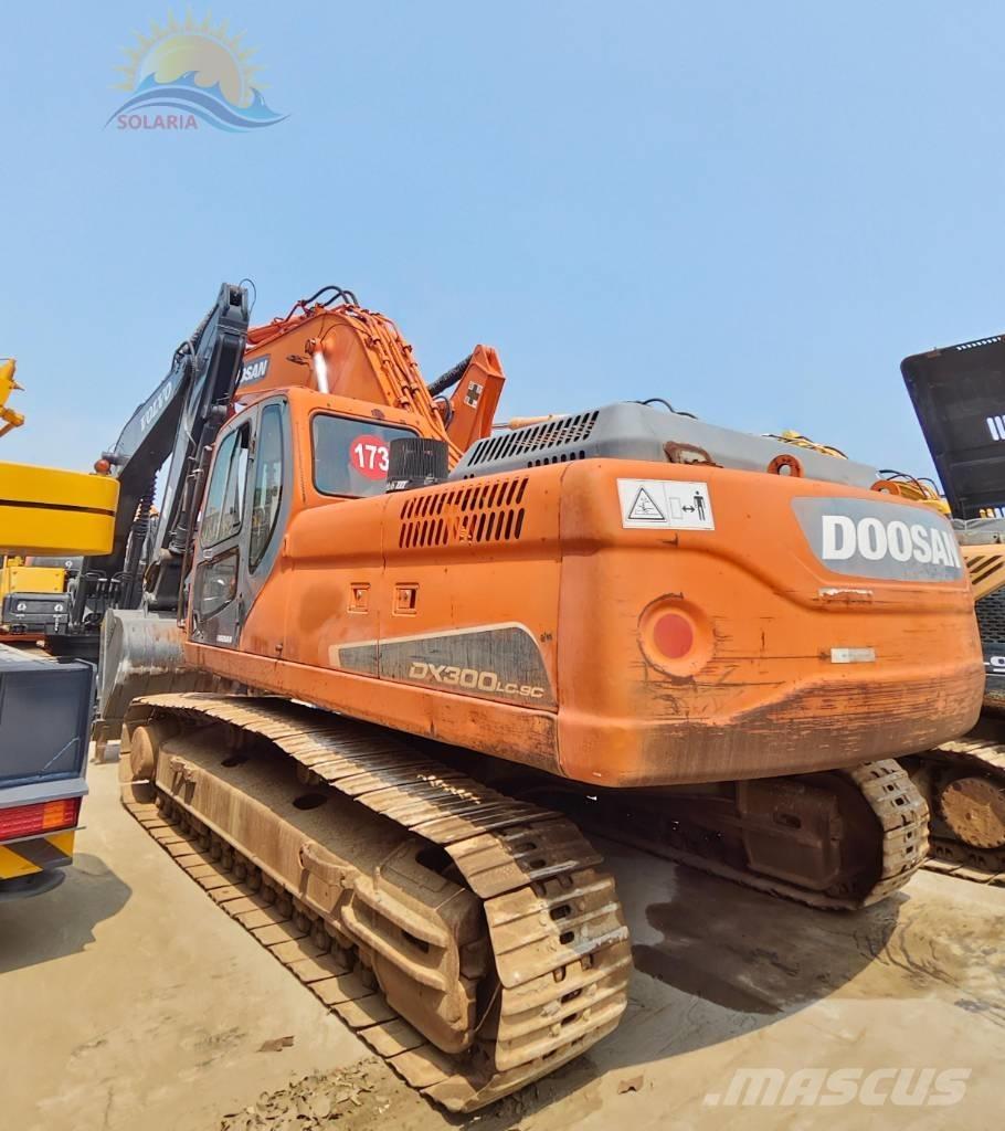 Doosan DX 300 LC Raupenbagger