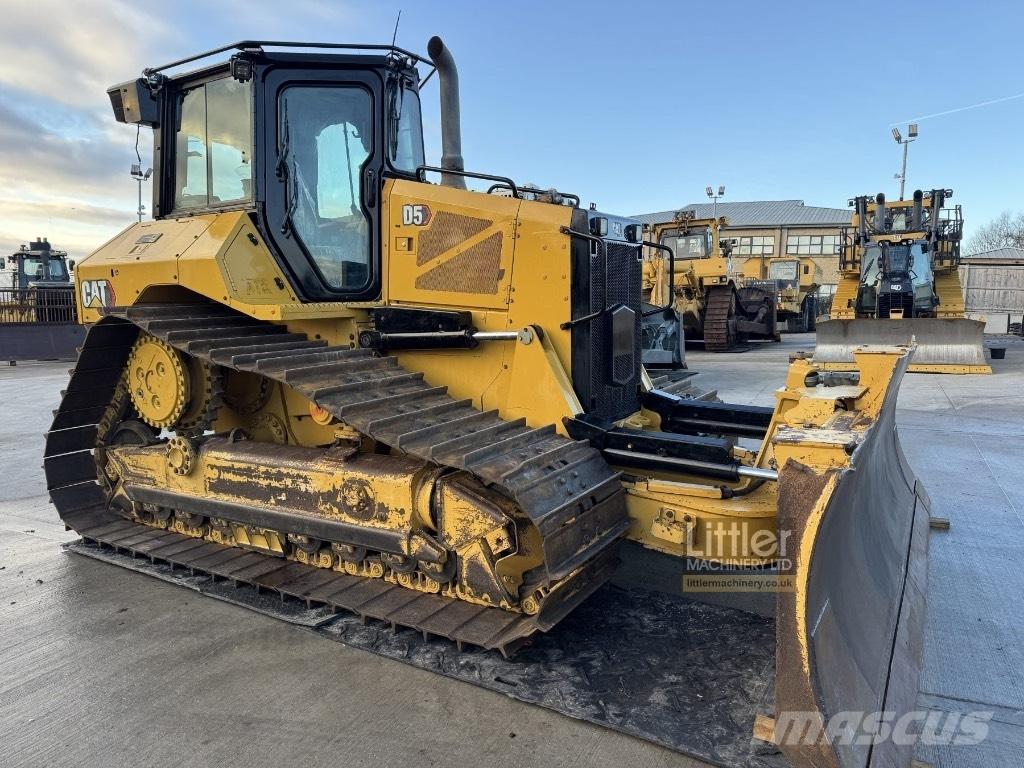 CAT D 5 Bulldozer