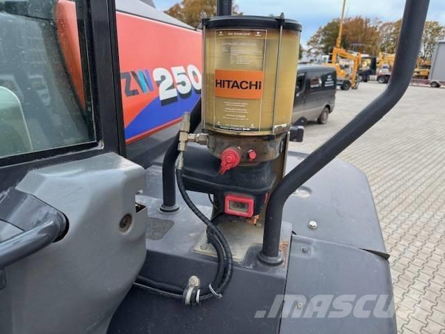 Hitachi ZW 250-6 Radlader