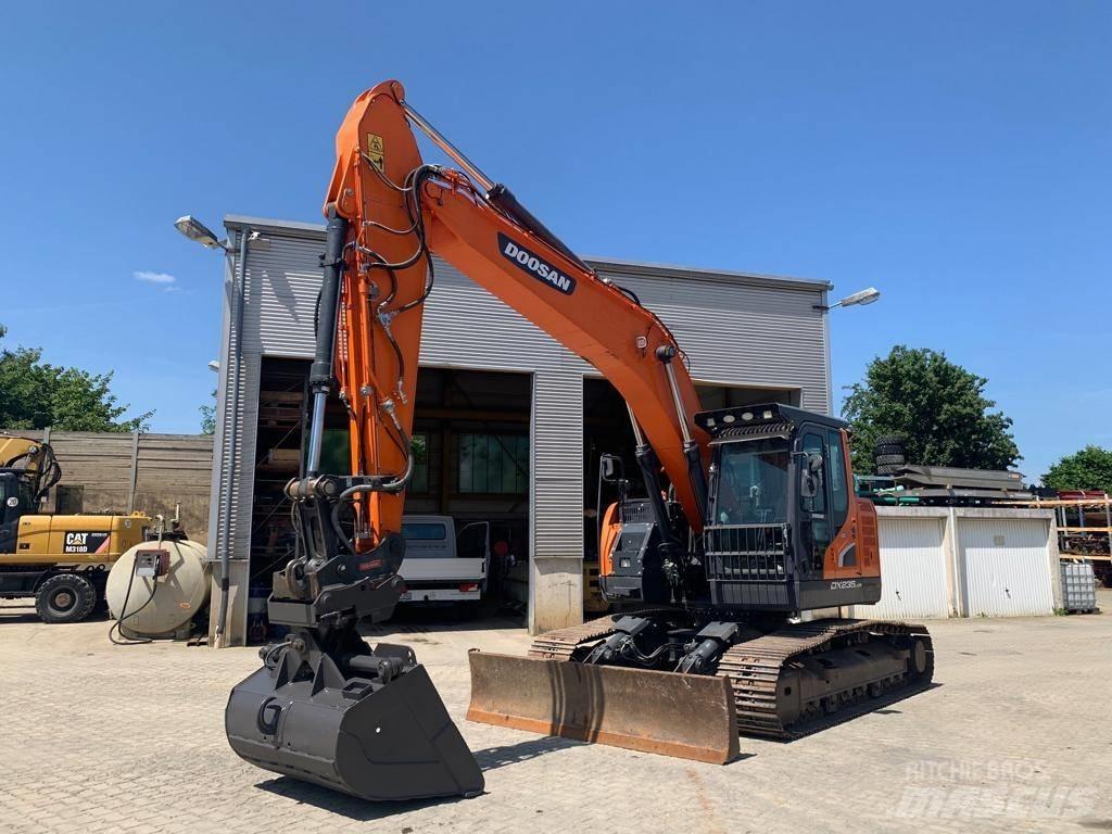 Doosan DX 235 LCR-5 Raupenbagger