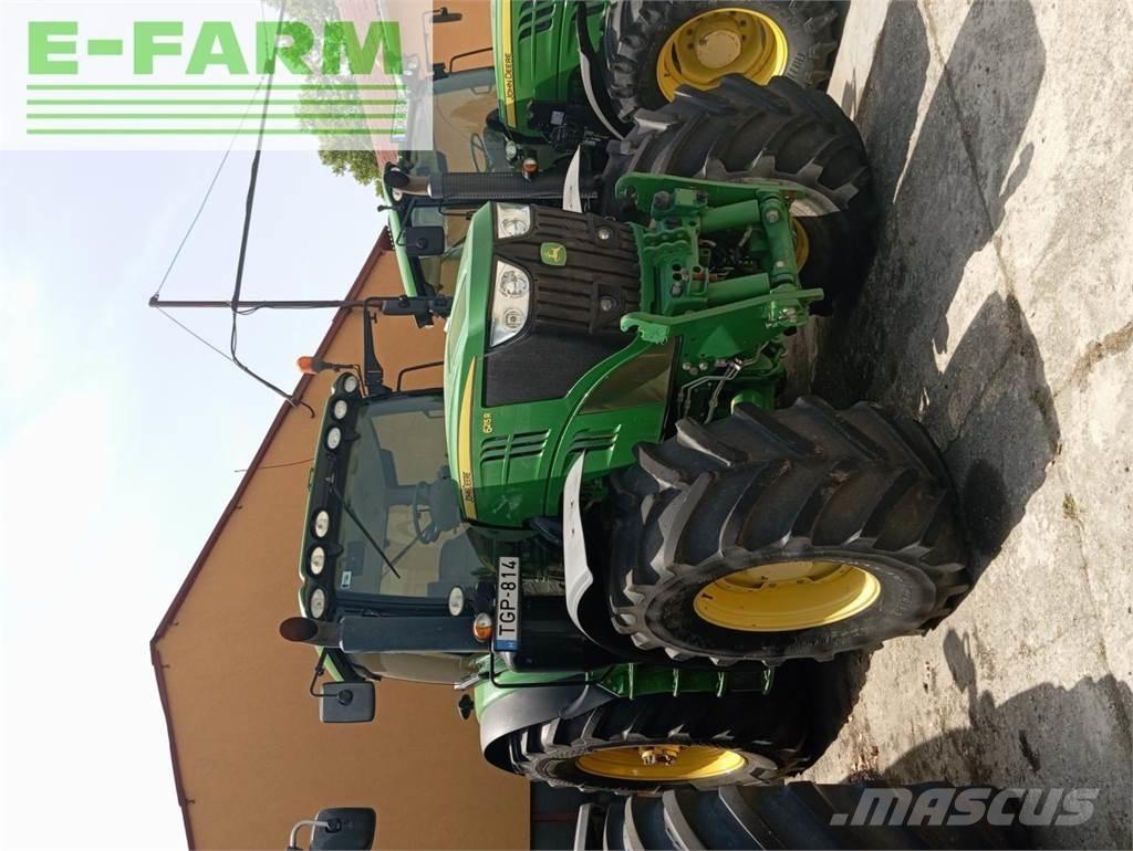 John Deere 6215R Traktoren