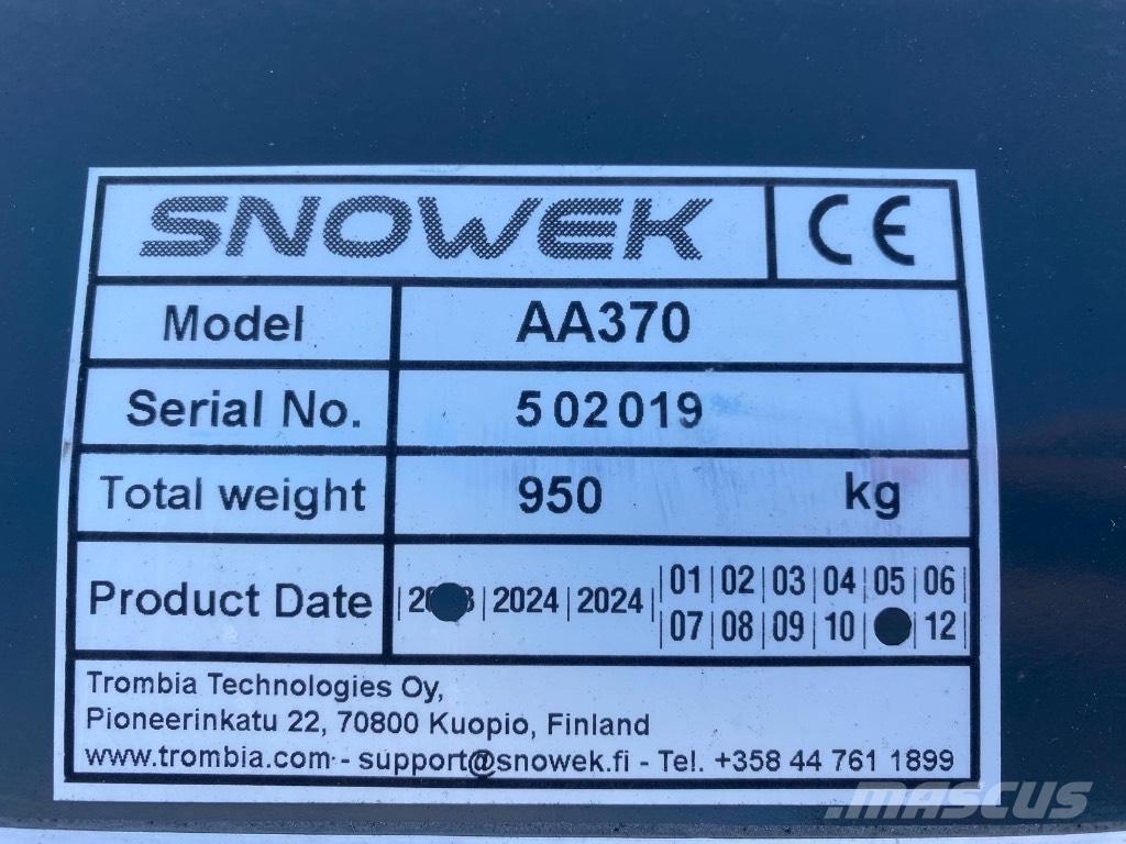 Snowek AA 370 Schneeschilde und -pflüge