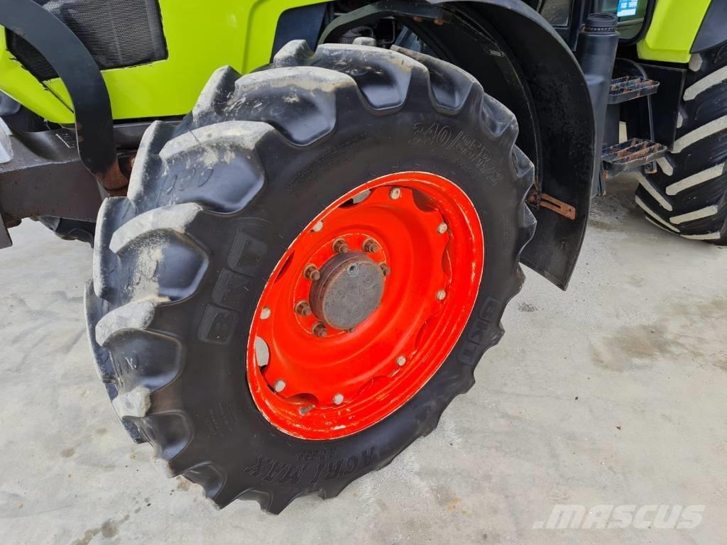 CLAAS Arion 410 Traktoren