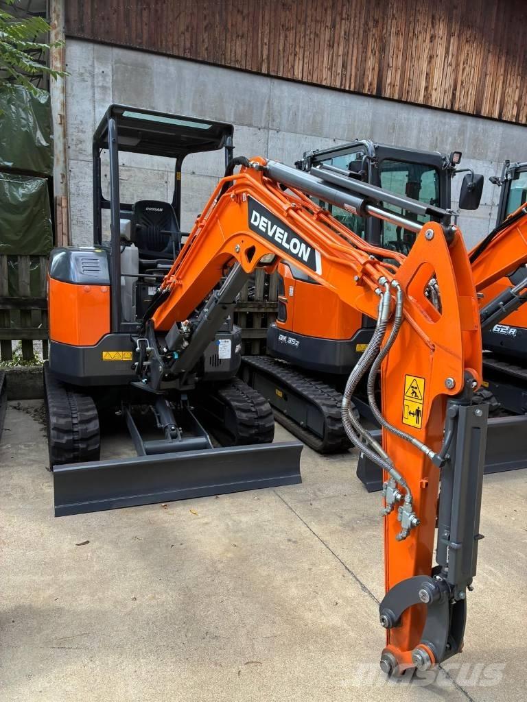 Develon DX 27 Z-7 Minibagger < 7t