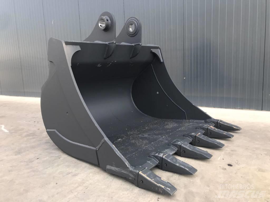 Volvo EC200 Schaufeln