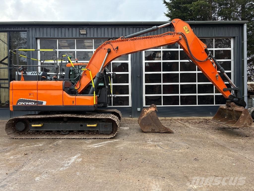 Doosan DX 140 LC Raupenbagger