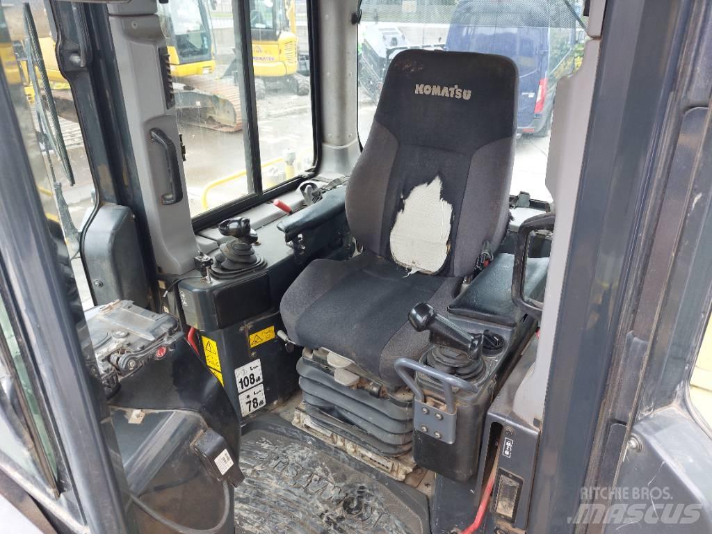 Komatsu D65PX-18 Bulldozer