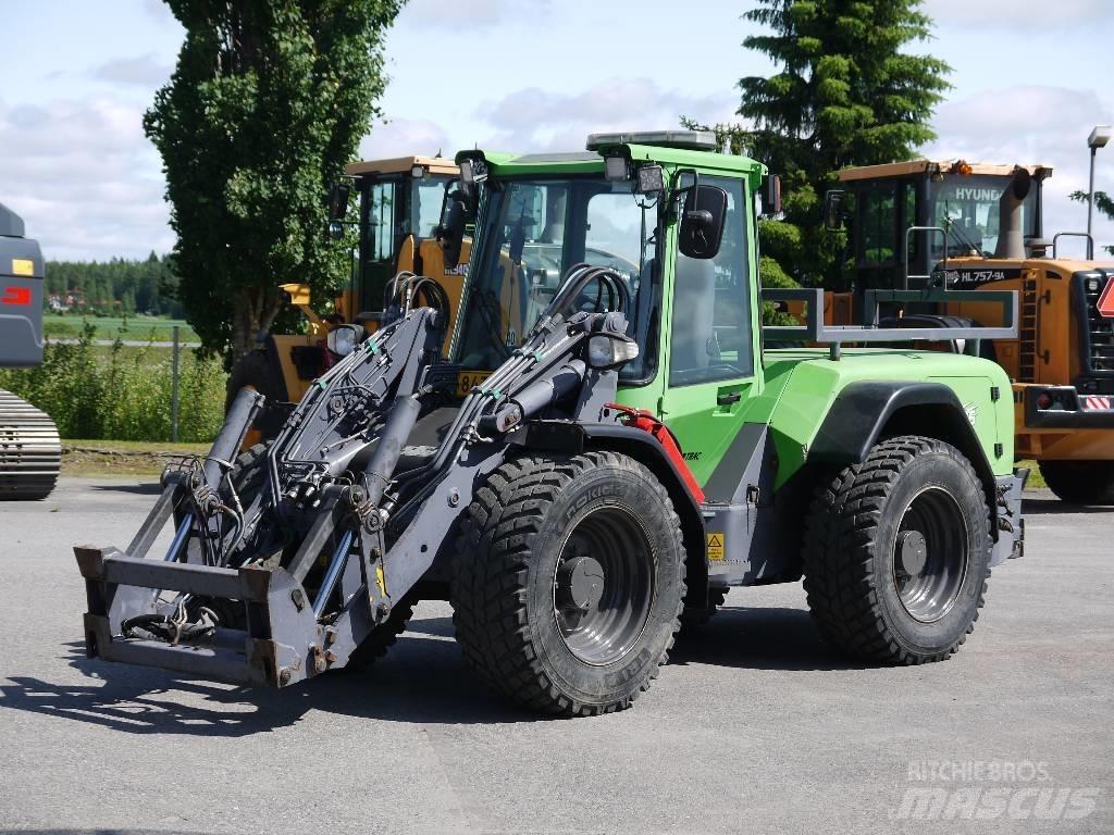 LM Trac 686 Radlader