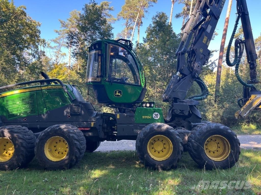 John Deere 1170G Harvester