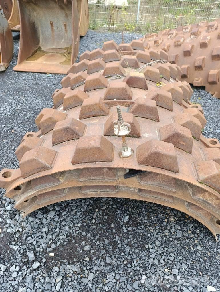 Bomag BW 213 D-4 Walzenzüge