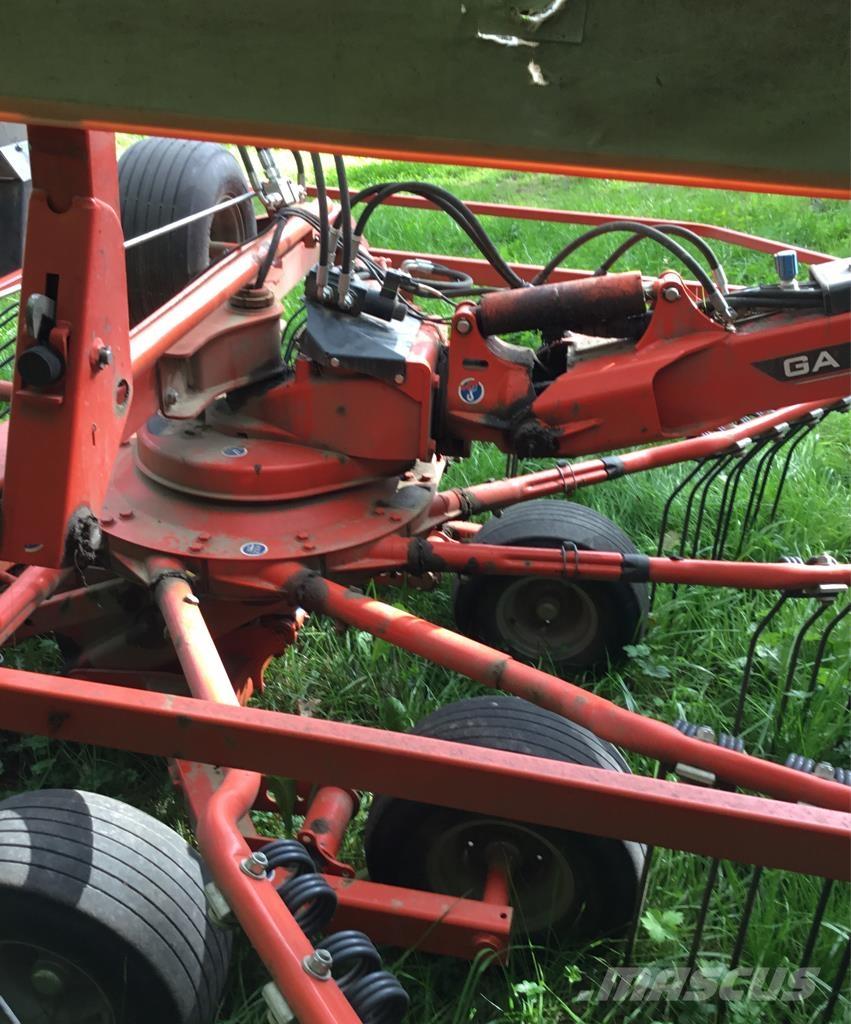 Kuhn GA 6632 Schwader