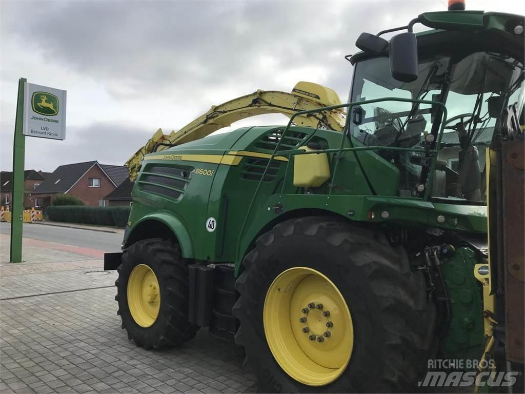 John Deere 8600 Selbstfahrende Häcksler