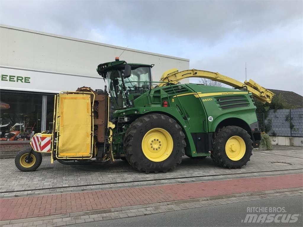 John Deere 8600 Selbstfahrende Häcksler