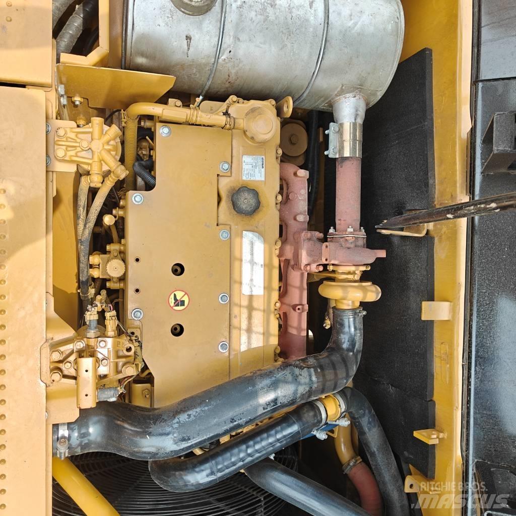 CAT 323 D L Raupenbagger