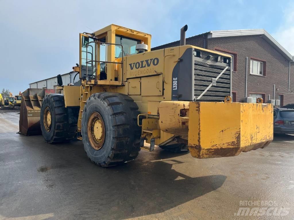 Volvo L 330 E Radlader