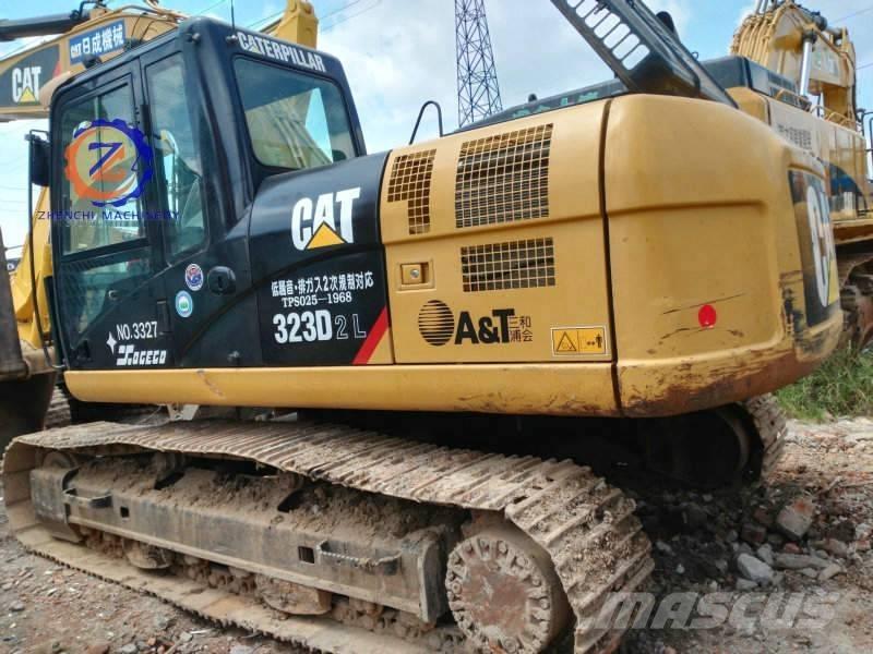 CAT 323 D L Raupenbagger