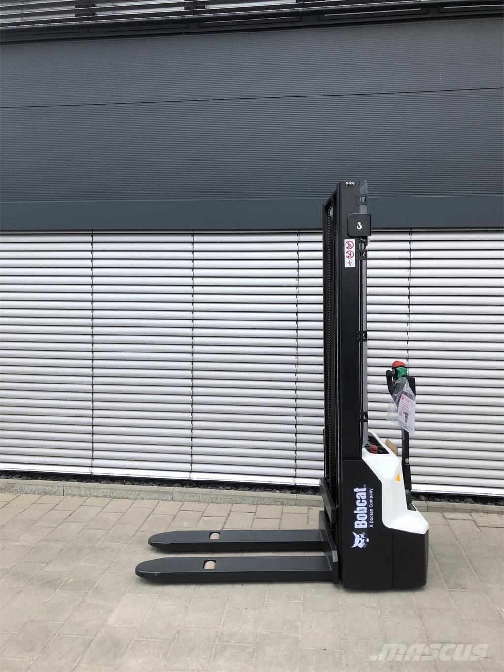 Bobcat LSM12N Selbstfahrstapler