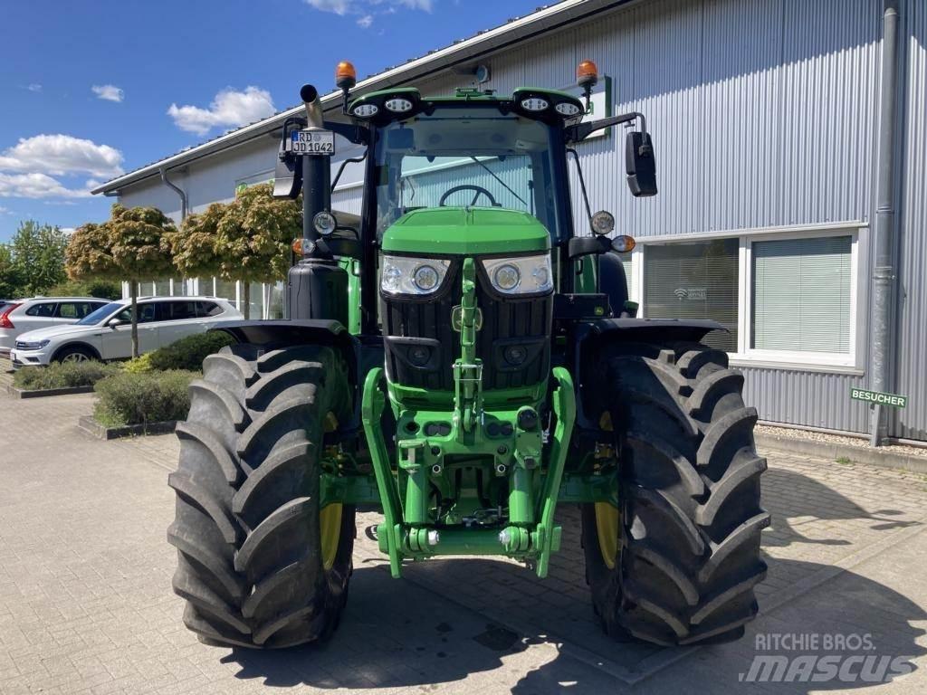John Deere 6M185 Traktoren