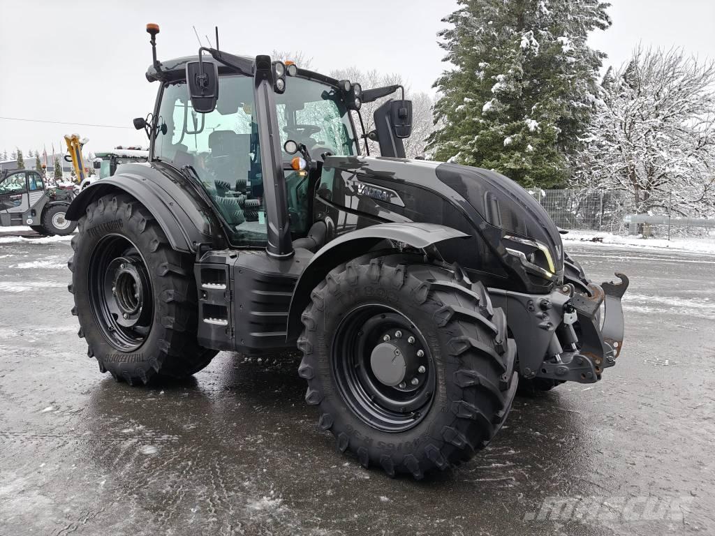 Valtra T 255 Versu Traktoren