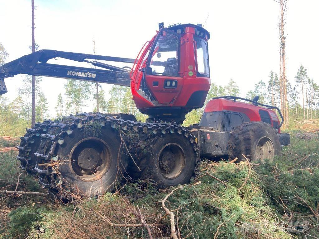 Komatsu 951 Harvester