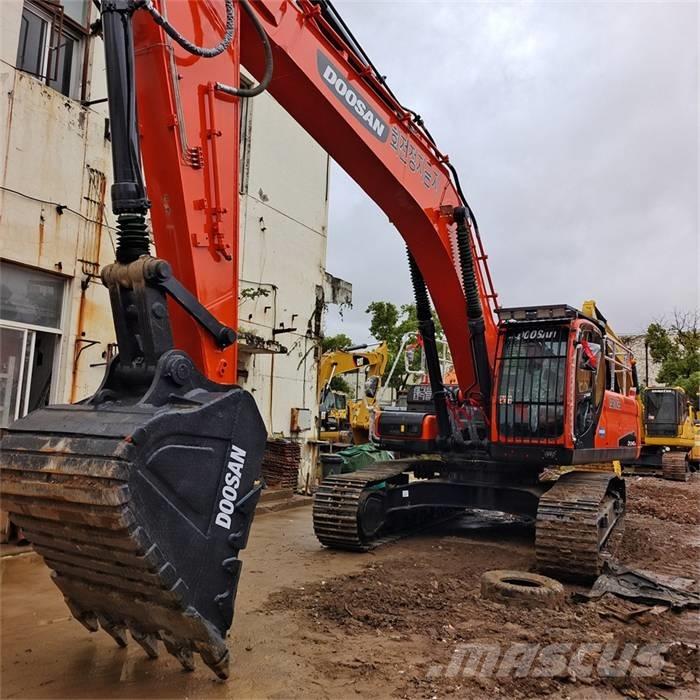 Doosan DX340LC Raupenbagger