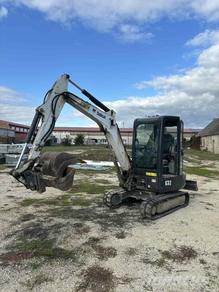 Bobcat E 32 Minibagger < 7t