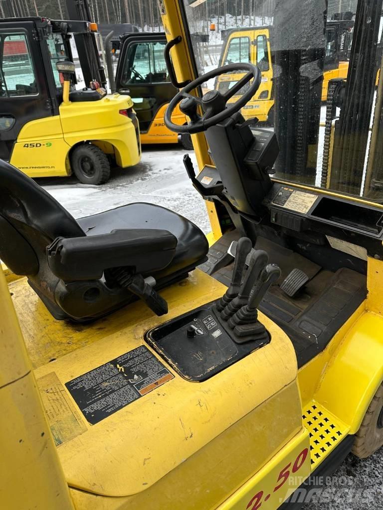 Hyster H2.50XM Gasstapler