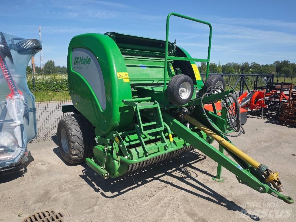 McHale F 5500 Rundballenpressen