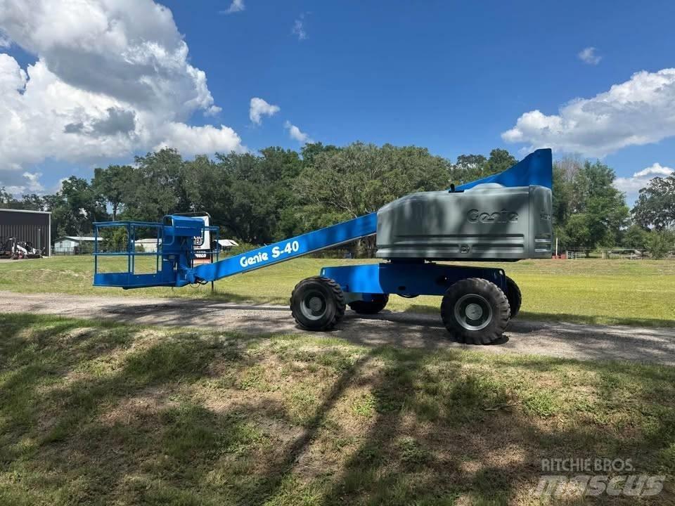 Genie S 40 Teleskopbühnen