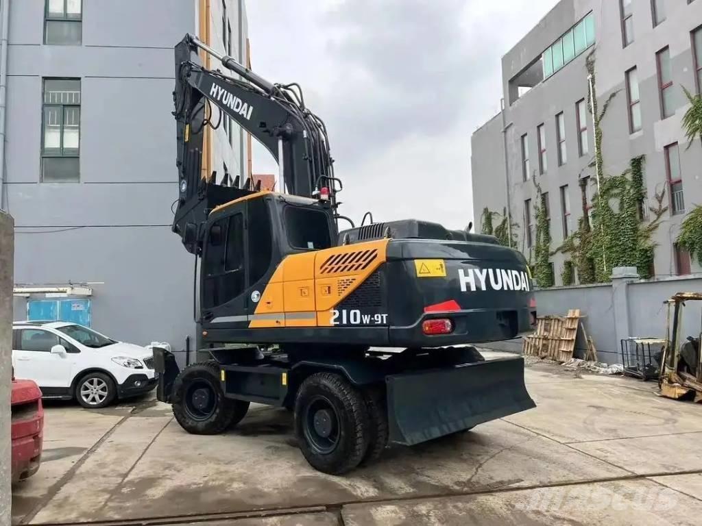 Hyundai R210W-9T Mobilbagger