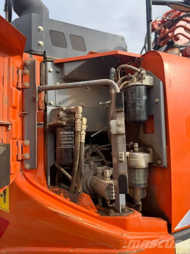 Hitachi ZX 135 US Raupenbagger