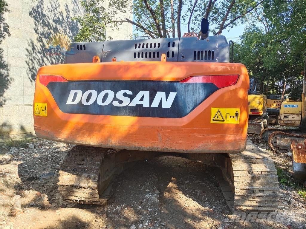 Doosan DX 300 LC Raupenbagger