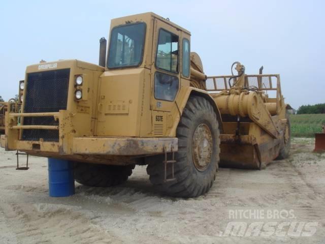 CAT 637E Schaber